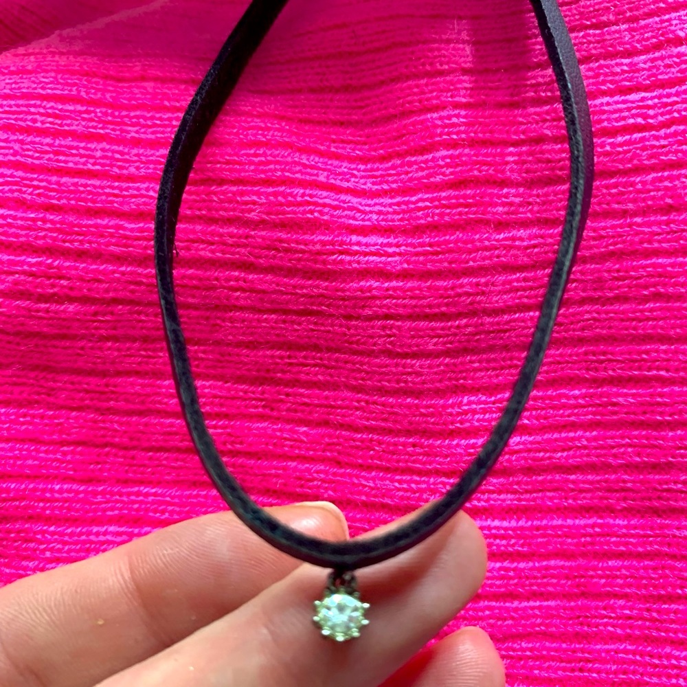 Crystal choker